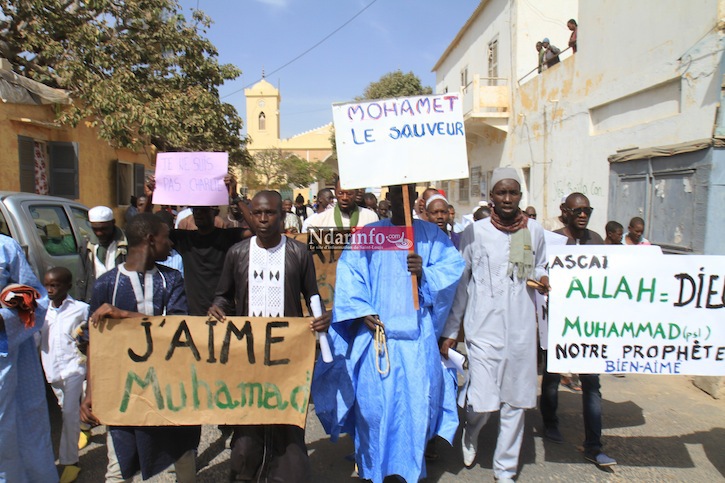 15 AOUT : l’ASCAI va charger la place Faidherbe de Saint-Louis.