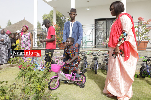 SOCIAL : Sokhna Ndiaye FAYE gâte les enfants de BANGO (Vidéo & Photos)