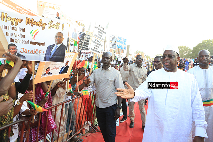 Travaux de réhabilitation de l’aéroport de Saint-Louis : Macky SALL a posé la première pierre ( vidéo)