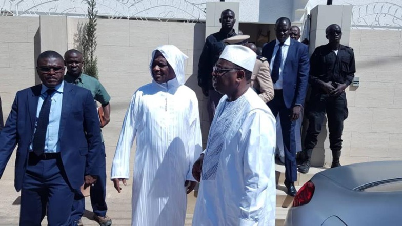 Macky Sall chez Serigne Modou Kara ( Photos)