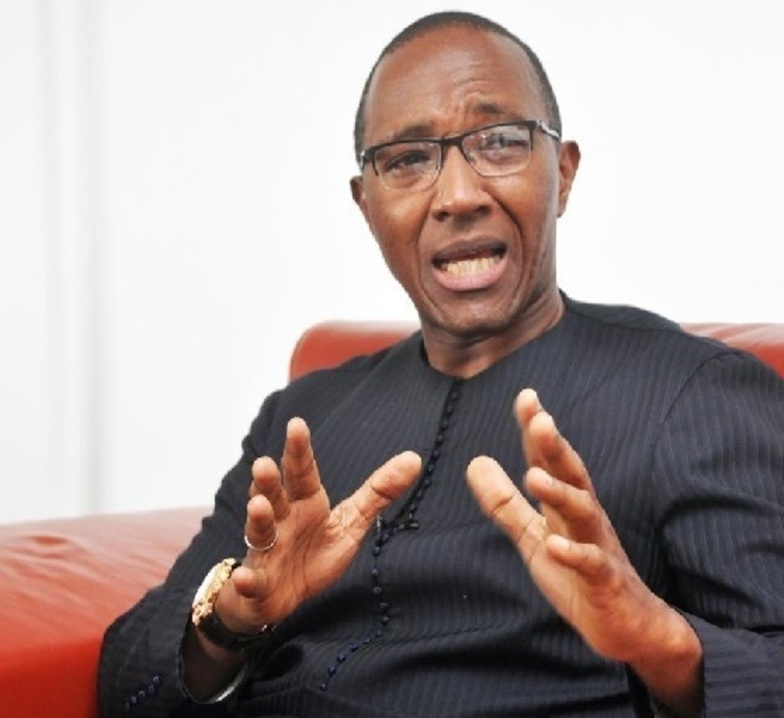 Abdoul Mbaye: “Un gouvernement responsable doit suspendre les vaccins Astrazeneca”