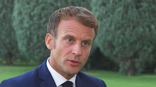 Emmanuel Macron sur TF1 : "Nous devons avoir ces discussions" avec les talibans