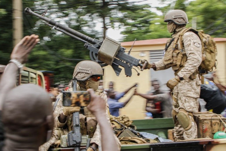 Mali : raid de l'armée contre une "base terroriste" dans le Nord