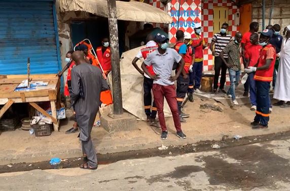 Un jeune garçon tué par les lacrymogènes à Colobane - photos