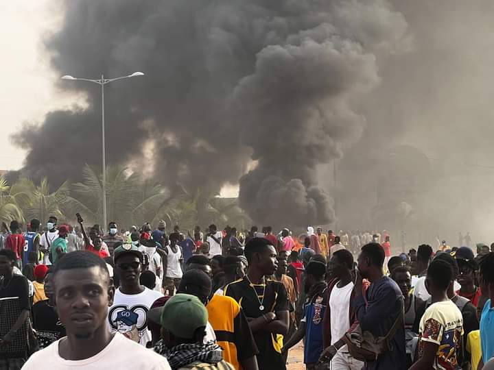 De violents affrontements enregistrés à Mbacké entre militants de Pastef et FDS