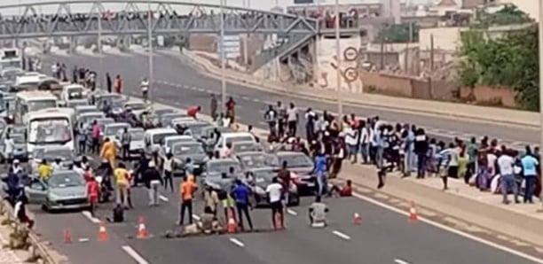 Le trafic perturbé sur l'Autoroute à péage en raison des manifestations