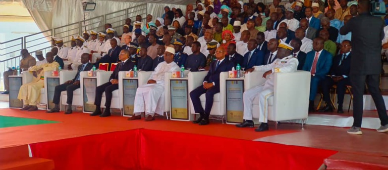 Direct - Saint-Louis : Macky SALL inaugure l'agence Auxiliaire de la Bceao (photos)