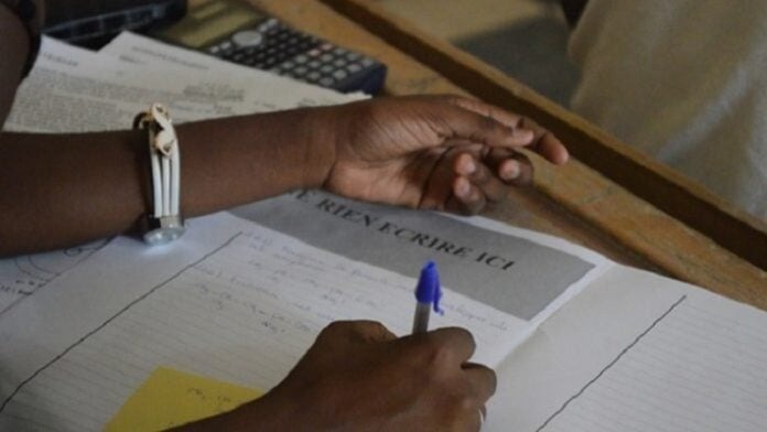 Partage de corrigés du bac : huit candidats placés en garde à vue à Dahra Djoloff