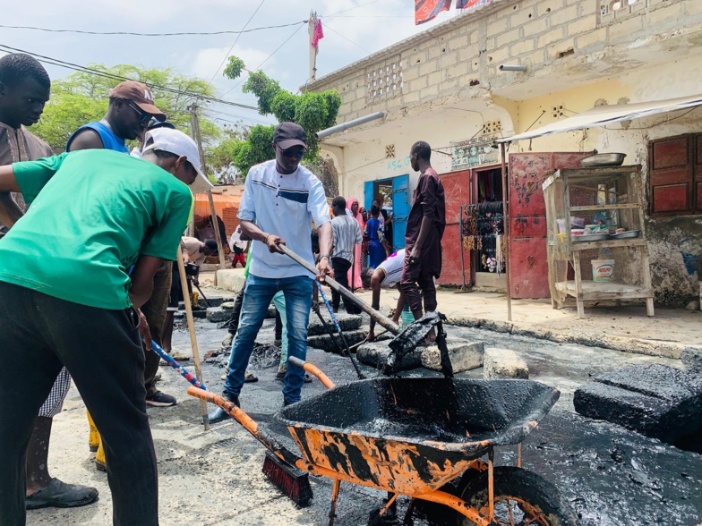 Journée de Nettoiement à Pikine Sor Daga : Une mobilisation exemplaire des Jeunes et des pensionnaires du Daara Serigne Mor Diop.