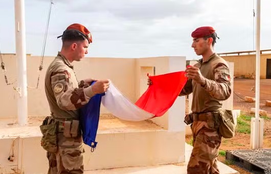 Comment Dakar a congédié l'armée française