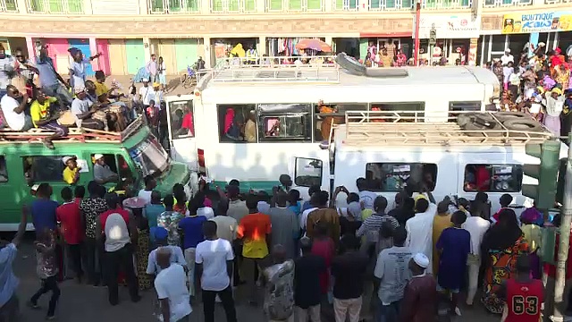 En Gambie, l'état d'urgence accélère l'exode