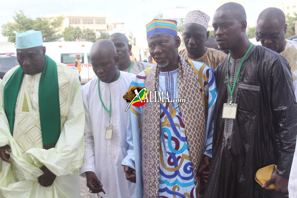 Grande mosquée de Dakar : Un étudiant tente de poignarder l'imam