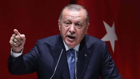 Erdogan s'en prend à Macron et sa "propre mort cérébrale", le Quai d'Orsay convoque l'ambassadeur turc