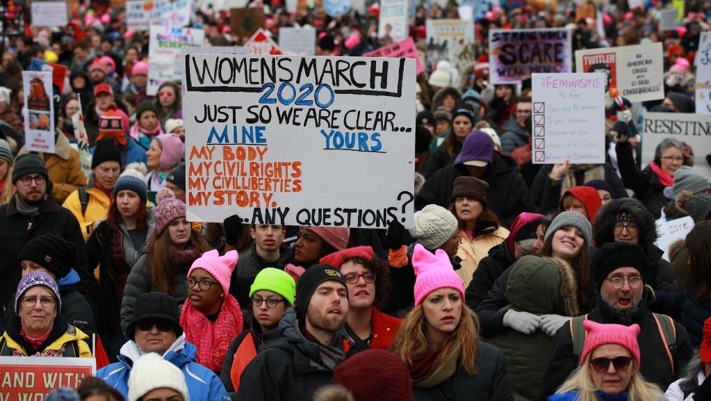 Des milliers de femmes manifestent contre Trump aux États-Unis