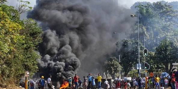 Afrique du Sud : 212 morts dans des violences « provoquées et planifiées » selon le président