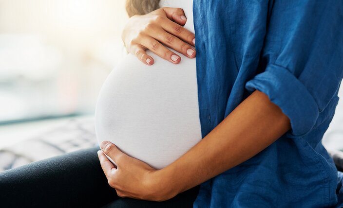 Urgence signalée : les femmes enceintes désormais appelées à se faire vacciner