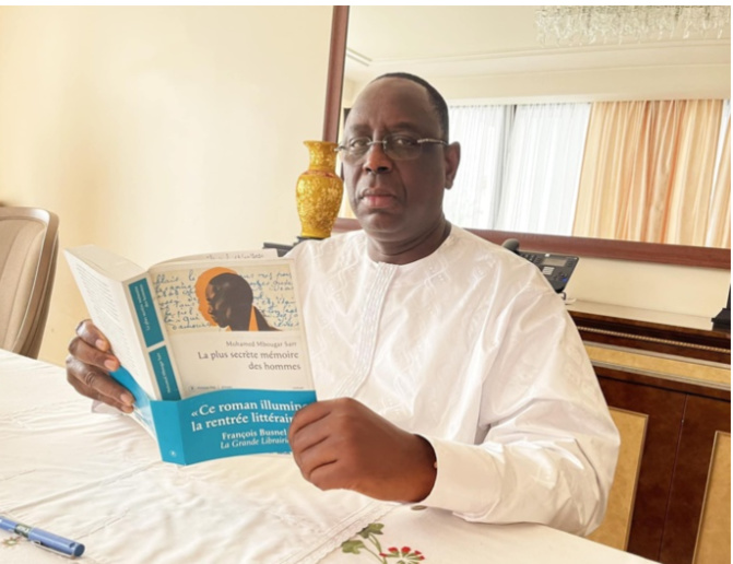 Prix Goncourt 2021: Macky Sall adresse ses chaleureuses félicitations à Mohamed Mbougar Sarr