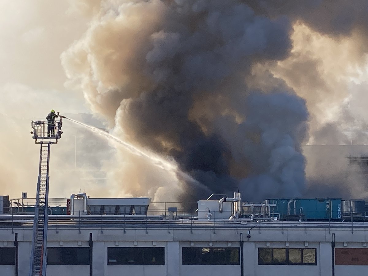 France : L'usine de fabrique du CFA prend feu