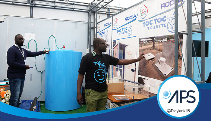 Un inventeur sénégalais présente un prototype de toilette traitant des rejets organiques