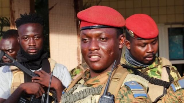 Le capitaine Traoré veut « l’indépendance totale » du Burkina