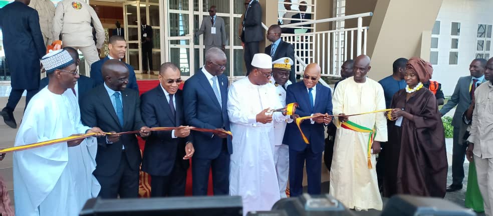 Direct - Saint-Louis : Macky SALL inaugure l'agence Auxiliaire de la Bceao (photos)