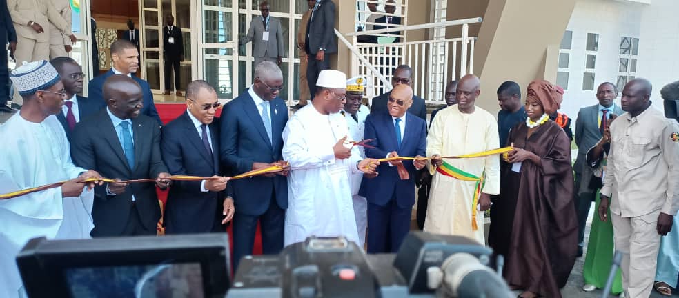 Direct - Saint-Louis : Macky SALL inaugure l'agence Auxiliaire de la Bceao (photos)