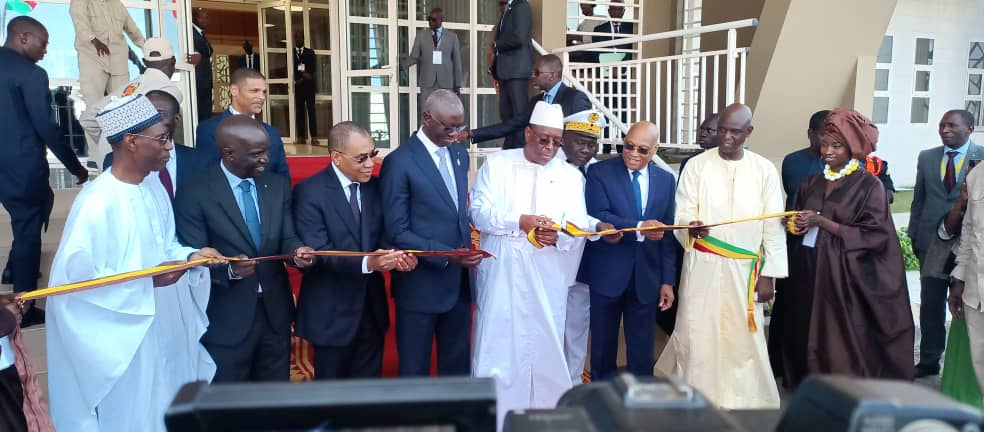 Direct - Saint-Louis : Macky SALL inaugure l'agence Auxiliaire de la Bceao (photos)