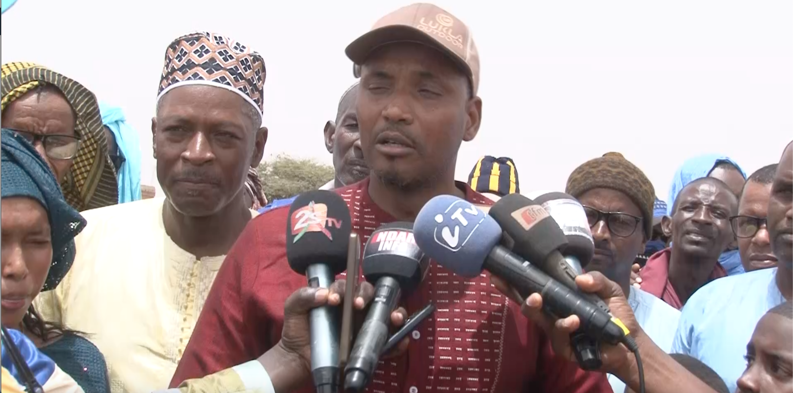 ​Crise foncière : le NDIAEL en colère menace d’accueillir Dr Mabouba DIAGNE avec des brassards rouges