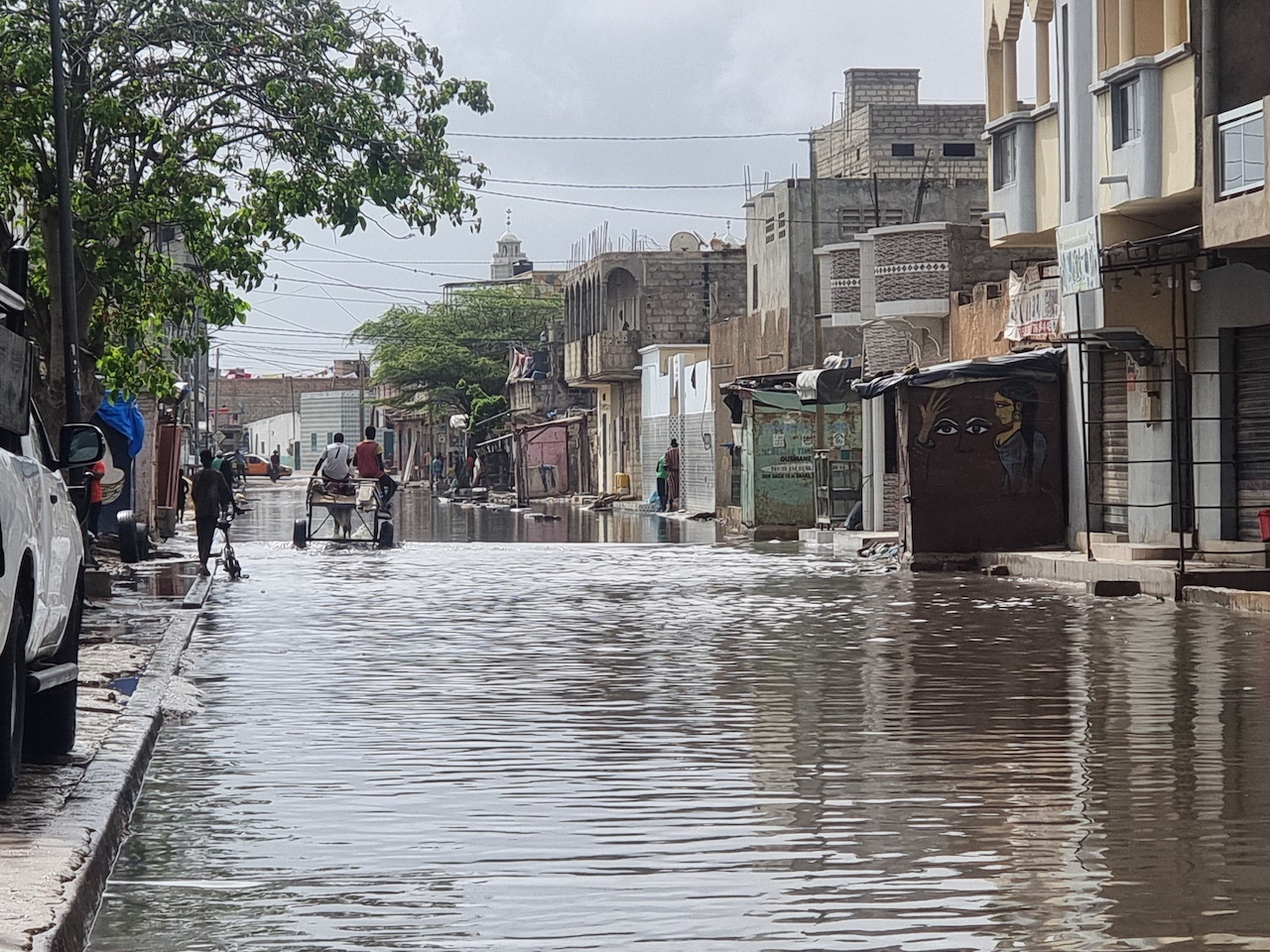 Inondations : Pikine "15 mètres" bloqué