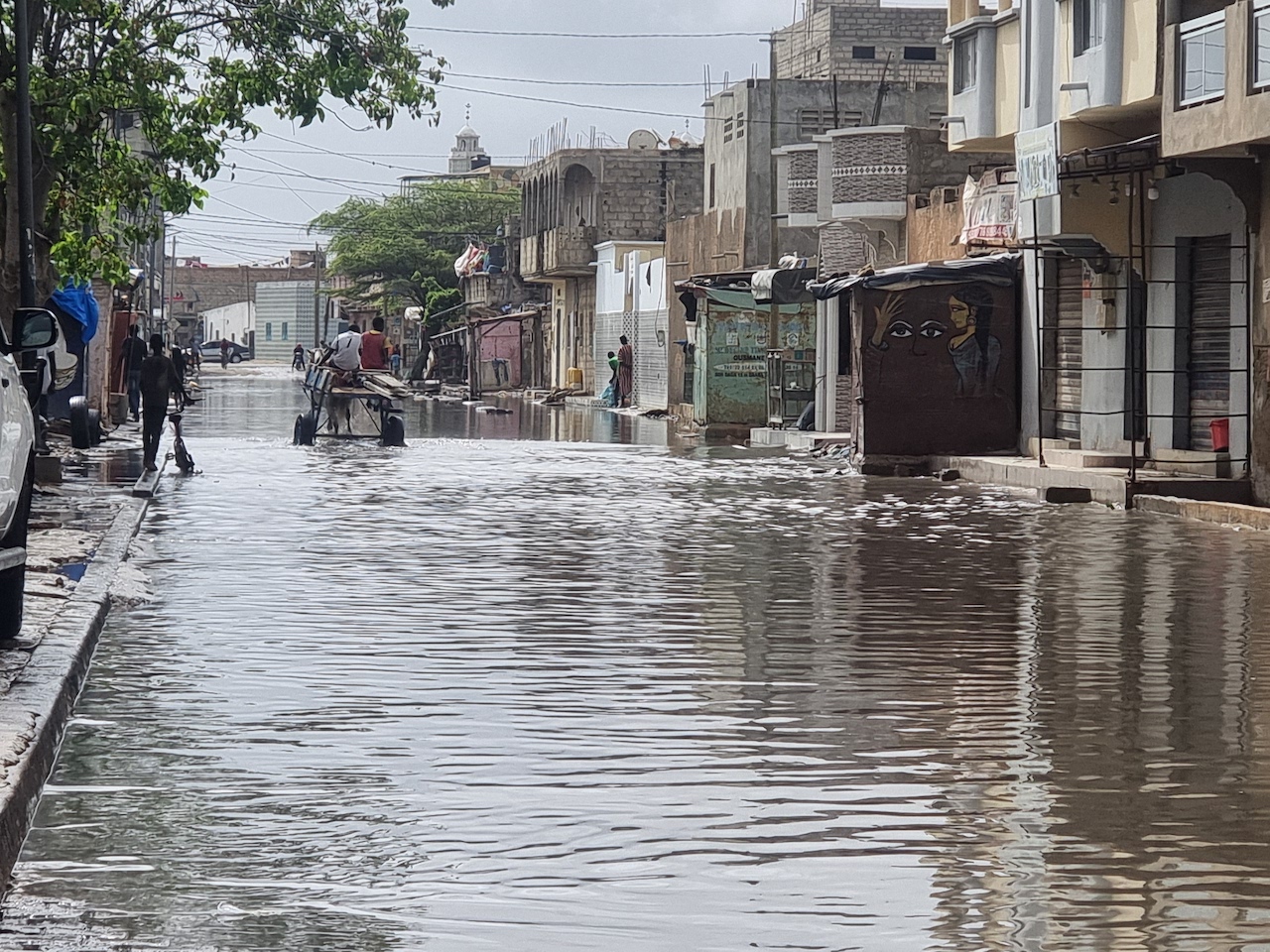 Inondations : Pikine "15 mètres" bloqué