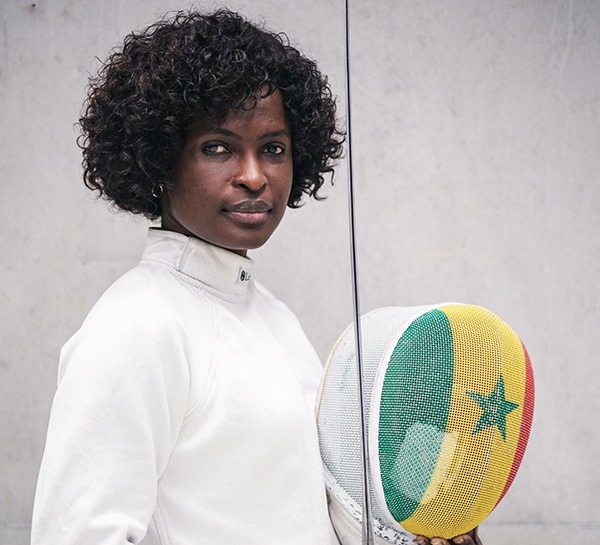 JO Paris 2024 : l’escrimeuse sénégalaise Ndèye Binta Diongue éliminée dès le premier tour