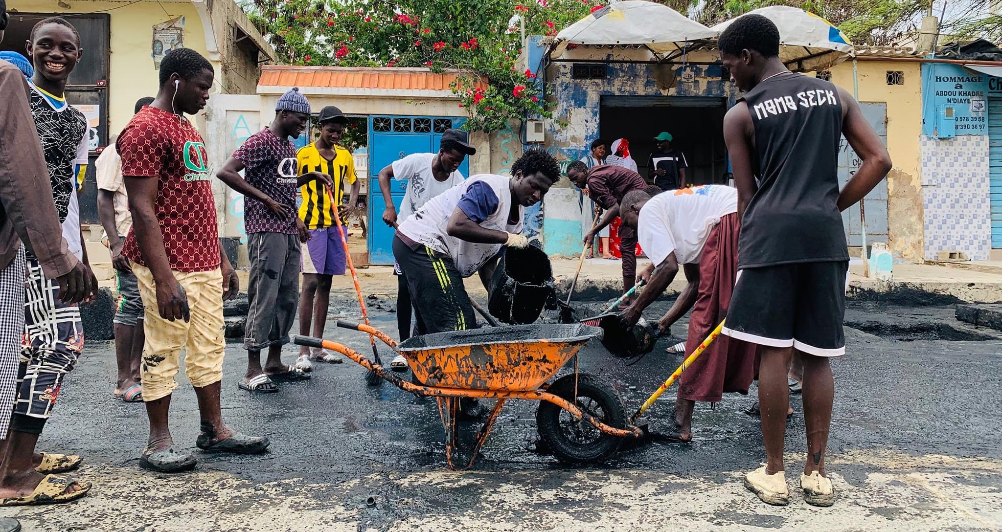 Journée de Nettoiement à Pikine Sor Daga : Une mobilisation exemplaire des Jeunes et des pensionnaires du Daara Serigne Mor Diop.