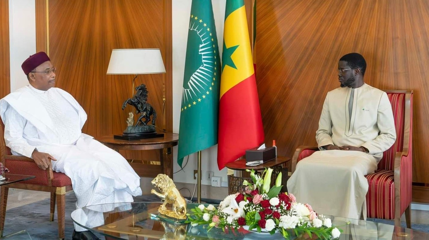 L’ancien président du Niger rencontre Bassirou Diomaye Faye