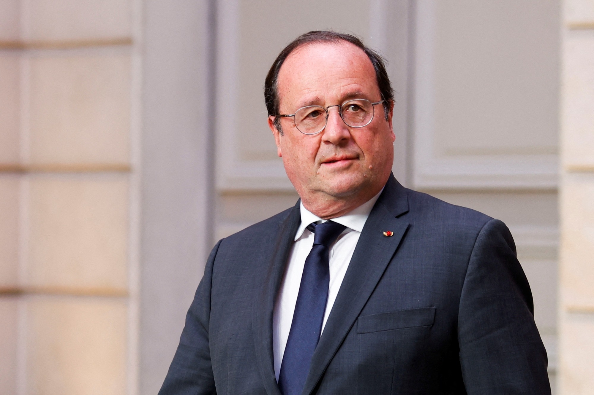 ​François Hollande reconnaît le massacre de Thiaroye : un tournant historique