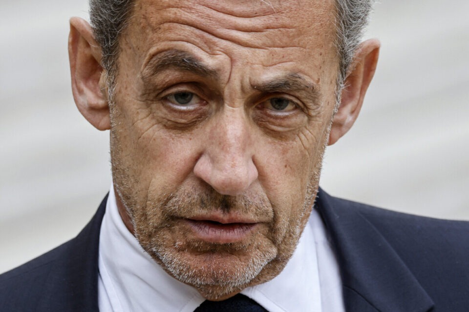 Sarkozy condamné à trois ans de prison dont un an ferme