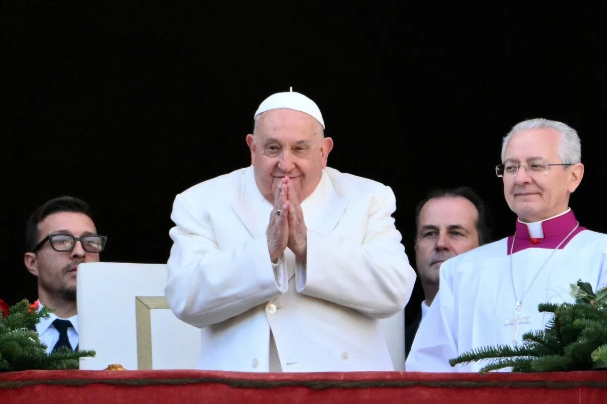 Le pape appelle à « surmonter les divisions » pour Noël, assombri par les guerres