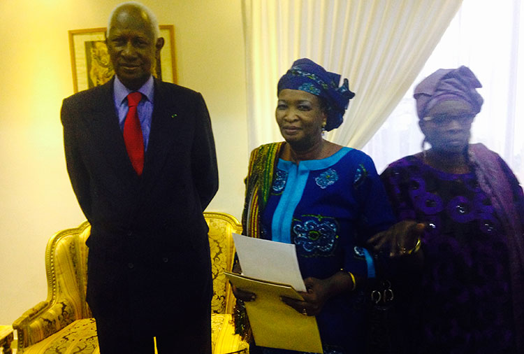 Le Président Abdou DIOUF avec Mme Madjiguène DIOUF DIOP dite Mada