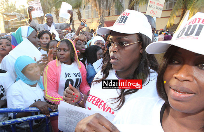 (Photos) Marième Faye SALL en guest star au meeting de Macky SALL sur la Place Faidherbe.