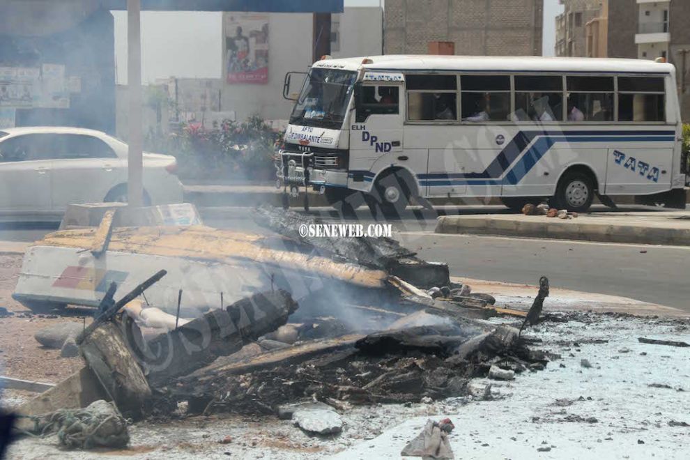 ( Photos) Manifestations à Ngor: Affrontements entre forces de l'ordre et jeunes