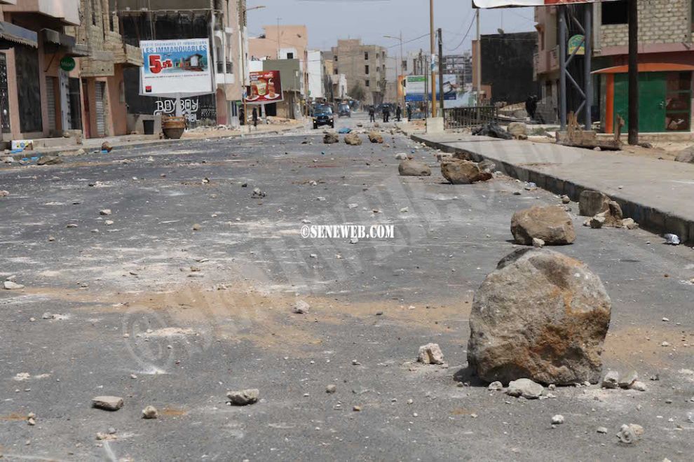 ( Photos) Manifestations à Ngor: Affrontements entre forces de l'ordre et jeunes