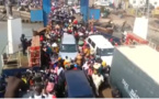 VIDÉO Incroyable : Regardez comment les Gambiens commencent à quitter le pays au Terminal du Ferry de Banjul – Regardez.