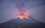 3.000 personnes évacuées en Indonésie après l'entrée en éruption d'un volcan