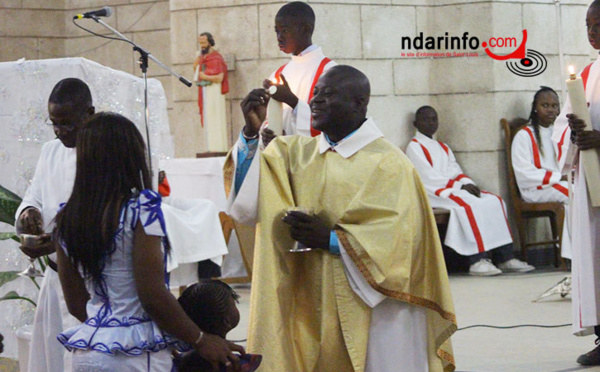 RELIGION : la célébration de Noël à la Cathédrale de Saint-Louis (vidéo)