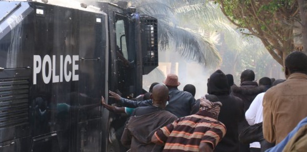 Sénégal : Human Rights Watch épingle une "violente répression de l’opposition et de la dissidence" (communiqué)