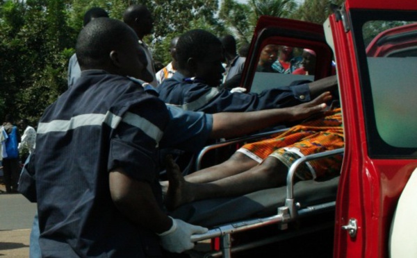 URGENT - ACCIDENT - PIKINE : En voulant s’accrocher sur un car, un homme rate sa prise, tombe et meurt.  