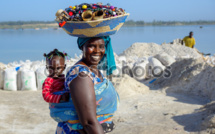 Sénégal : les femmes de plus en plus qualifiées, les hommes davantage tournés vers des activités féminines (sociologue)