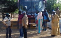 Arrêt sur image : Un bus Sénégal dem dikk en panne de gasoil entre Saint Louis et Kébémer