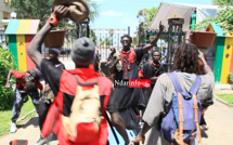 ​ACTU DU MAGGAL DES 2 RAAKA : affluence dans la cave où Serigne Touba était enfermé avant le procès (vidéo)