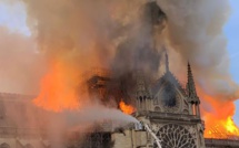 Incendie à Notre dame : Macky SALL exprime sa ’’sympathie’’ et sa ’’solidarité’’