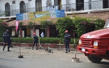 (Photos)Dernière minute : Une annexe de l’Hôtel de la Poste de Saint-Louis a pris feu